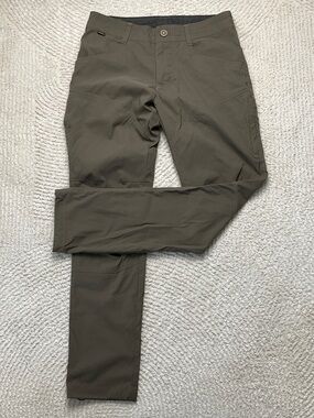 Kuhl Men's Olive RENEGADE™ ROCK PANT
Water-resistant 30X32